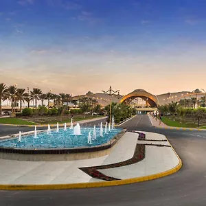 ***** Hotel Officers Club & United Arab Emirates