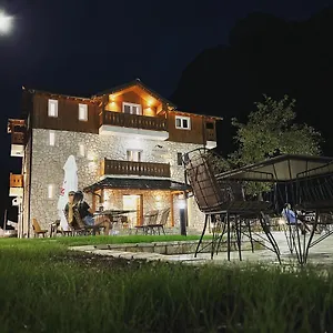 N'bjeshke 4*, Valbone Albanië
